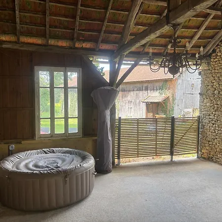 Dom wakacyjny De La Tour Saint-Marcel-du-Périgord